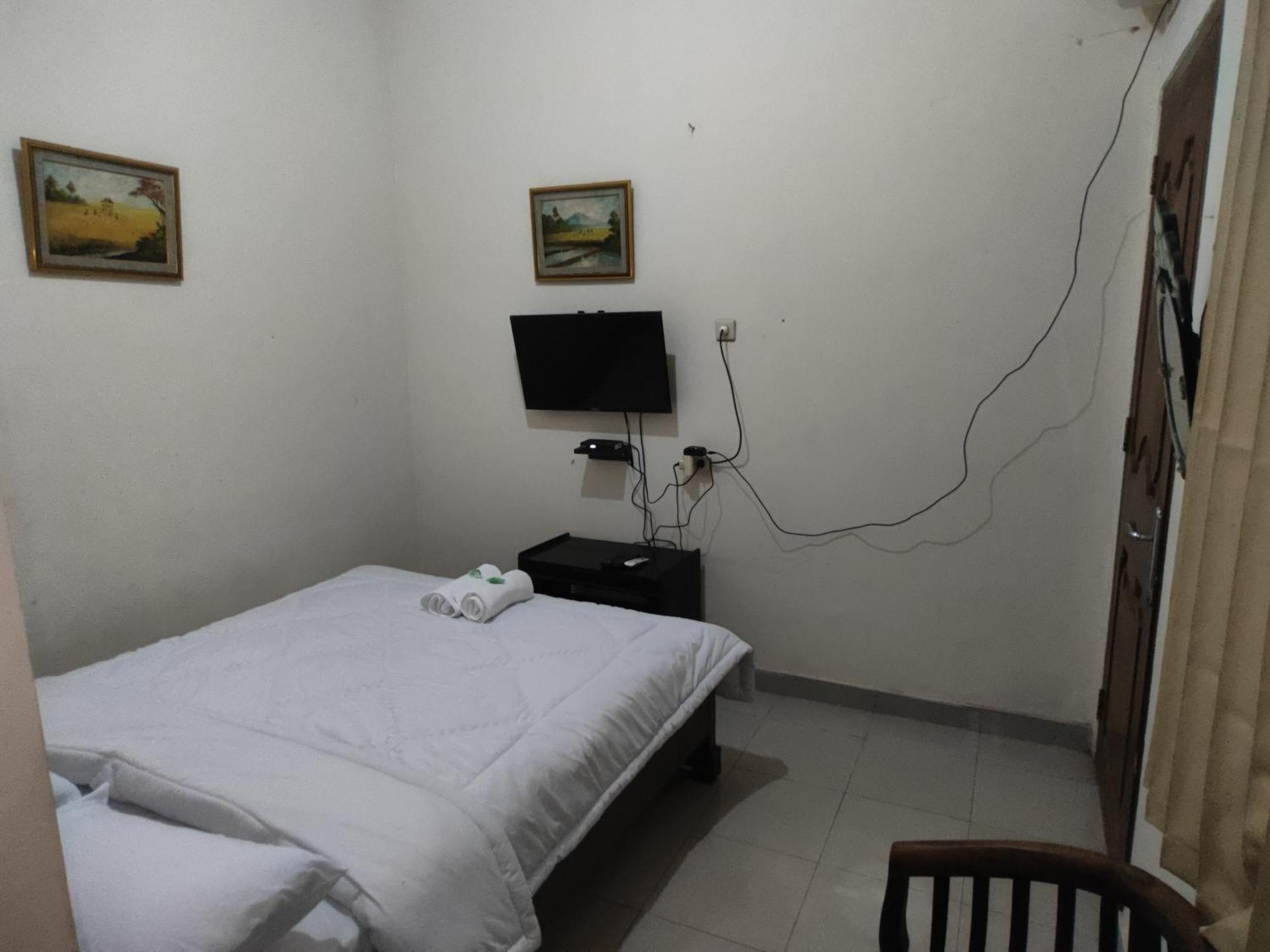 Tirto 27 Homestay Джокьякарта Экстерьер фото