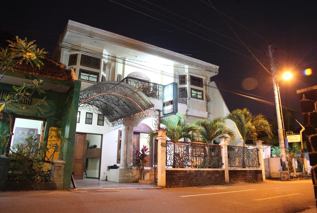 Tirto 27 Homestay Джокьякарта Экстерьер фото